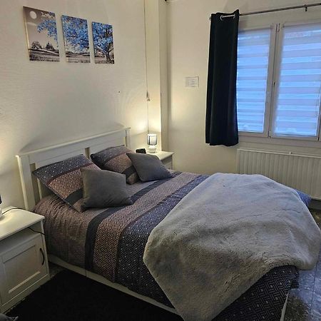 Le Bellevue Apartment Givet Bagian luar foto