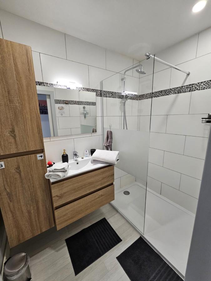 Le Bellevue Apartment Givet Bagian luar foto