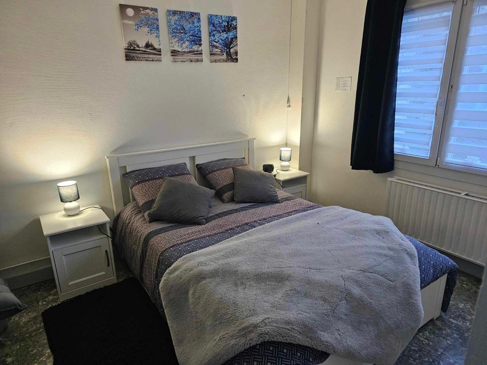Le Bellevue Apartment Givet Bagian luar foto