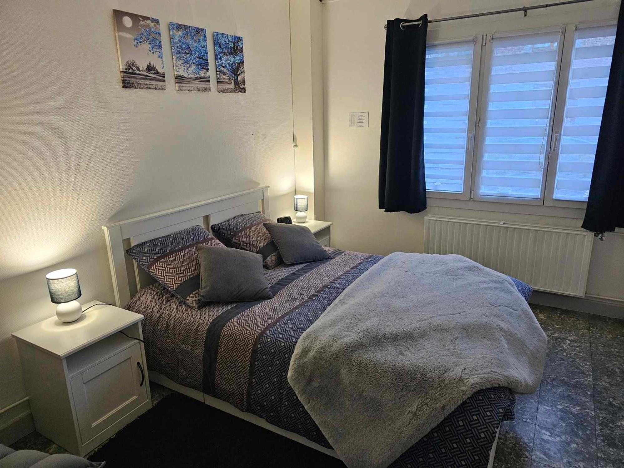 Le Bellevue Apartment Givet Bagian luar foto